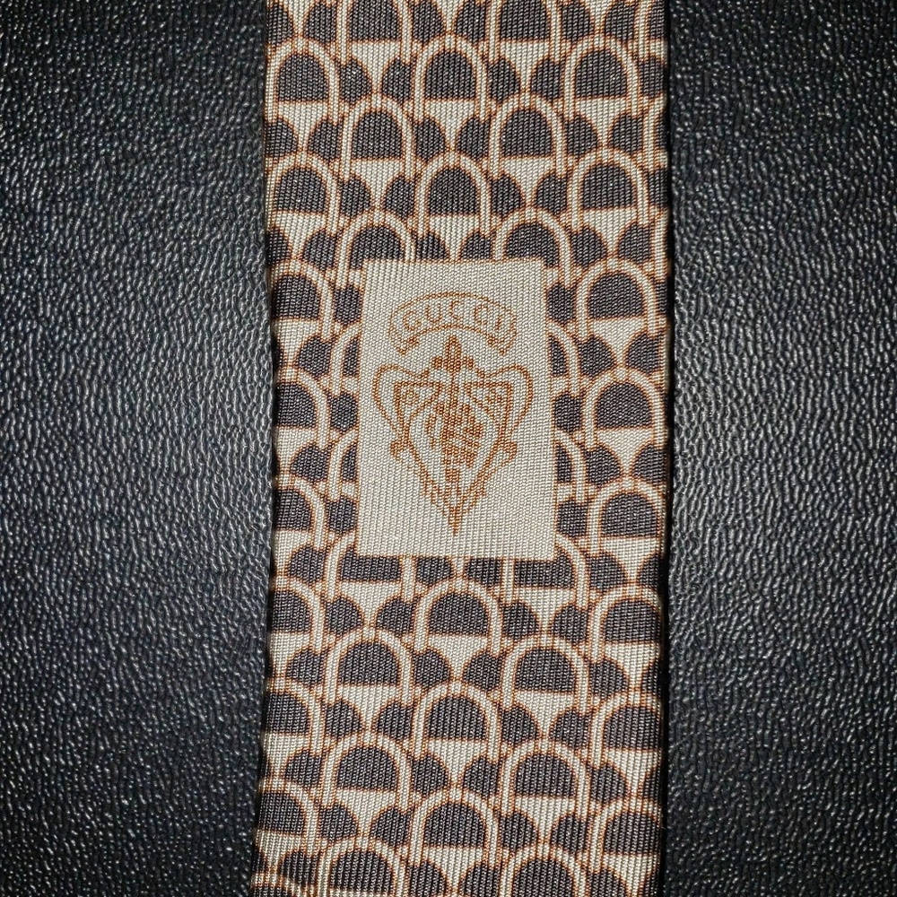 Gucci Tie - Picture 4 of 5